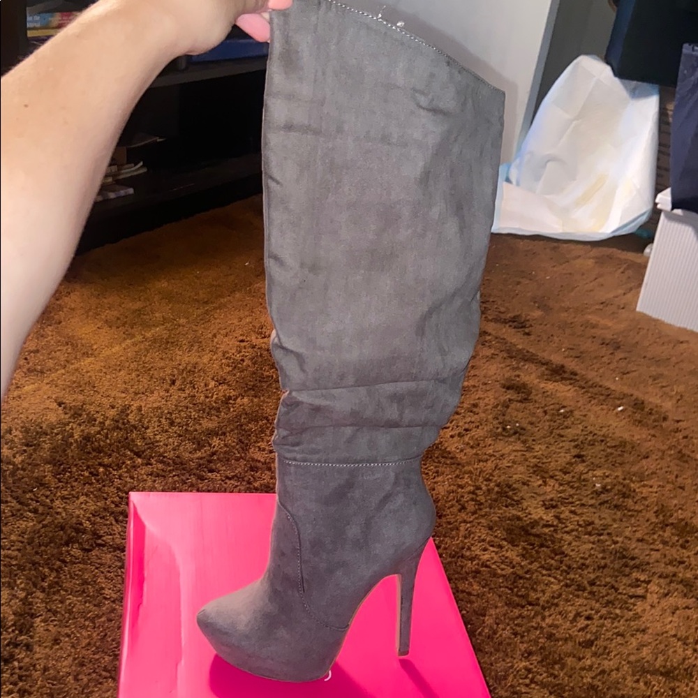 Shoe Dazzle Gray Over the Knee Boots with Full-Length Zipper - Picture 5 of 6
